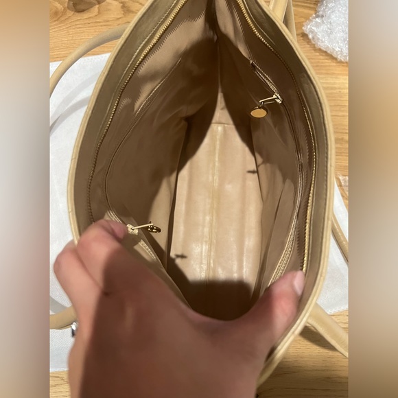 Sold Final clearance Vintage Chanel tote bag Chevron quilted - Picture 14 of 16